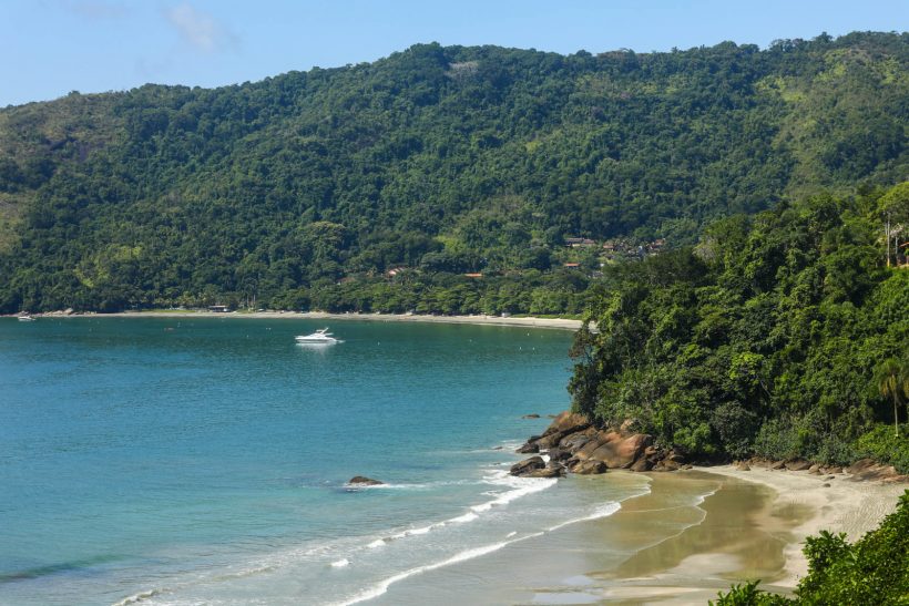 Praia da Fortaleza em Ubatuba (SP)