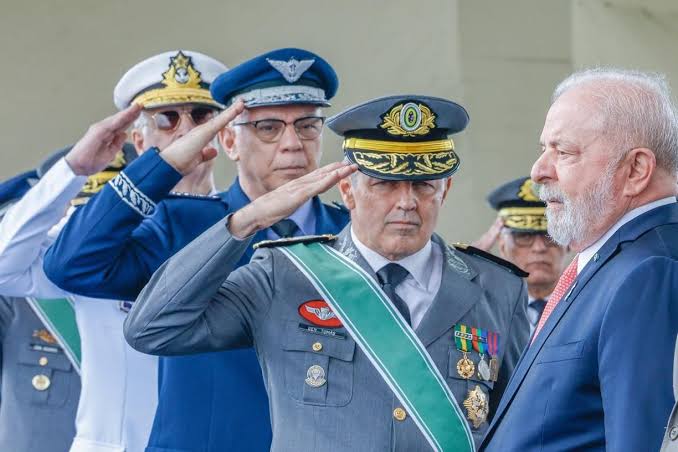 Senado emvia a Lula sugestão para dar fim à pensão das filhas dos militares